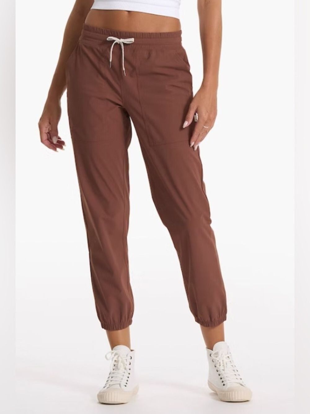 VUORI WOMEN’S MILES JOGGER Hazelnut